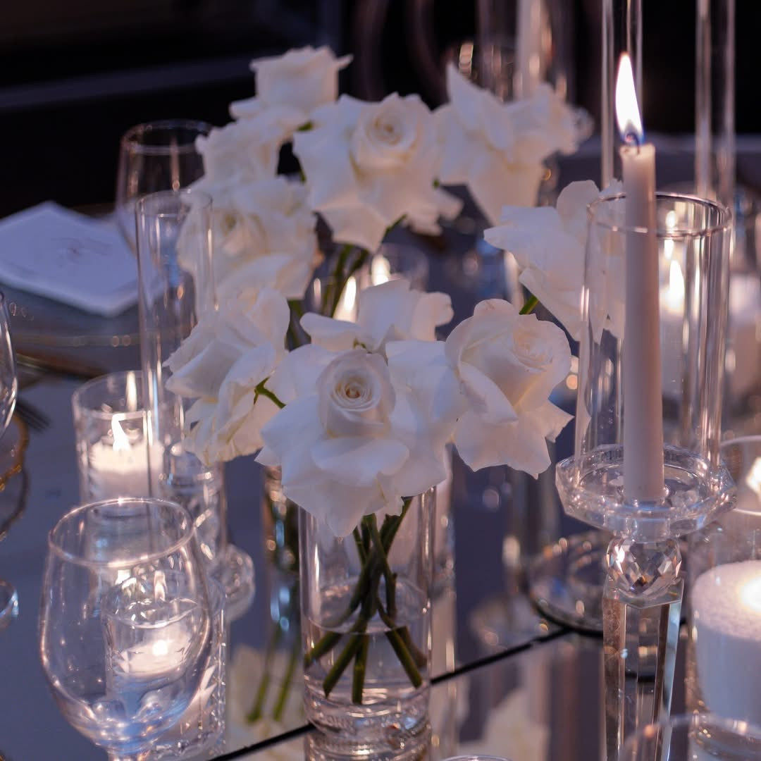 White roses center table