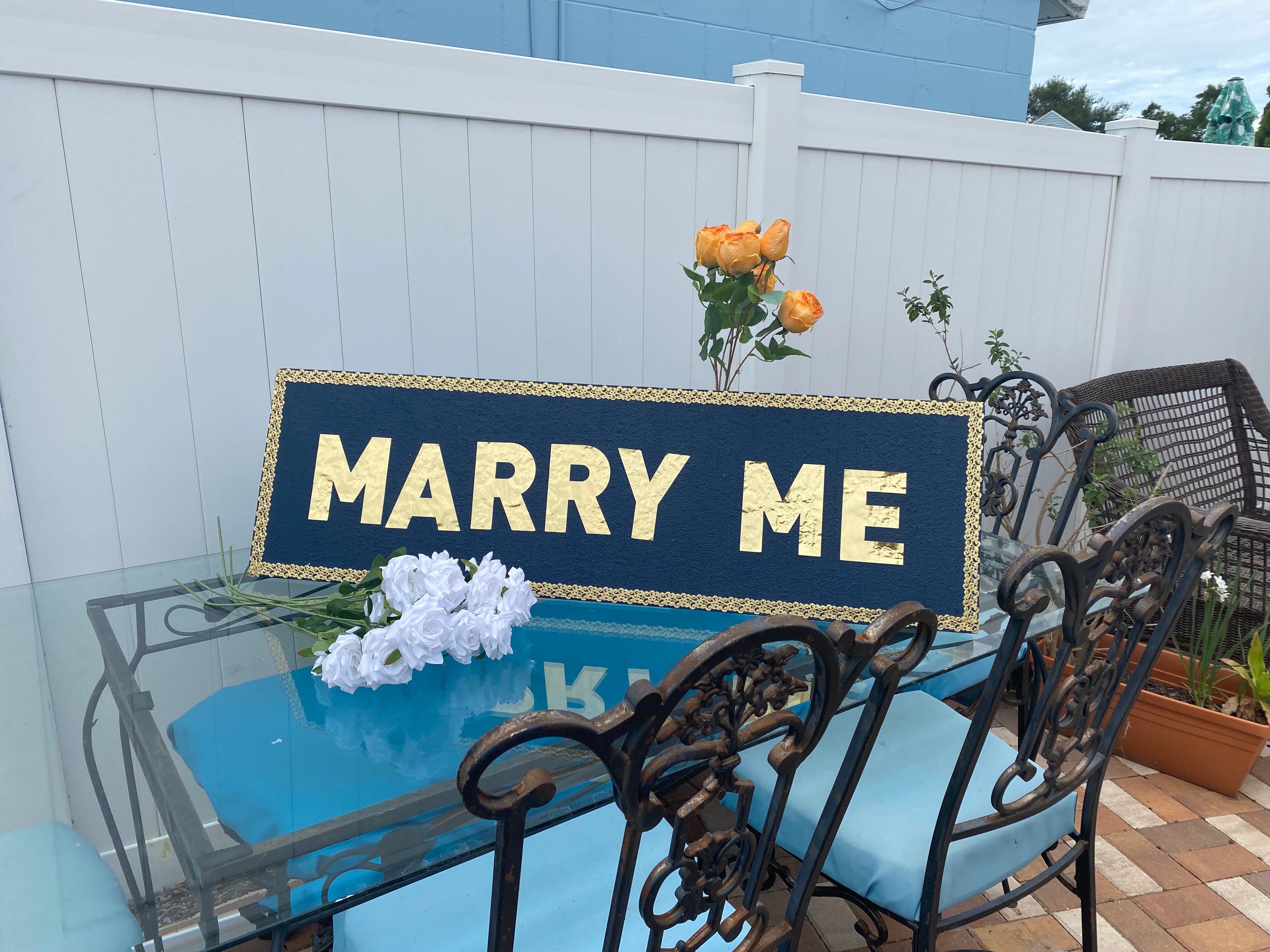 Merry me sign