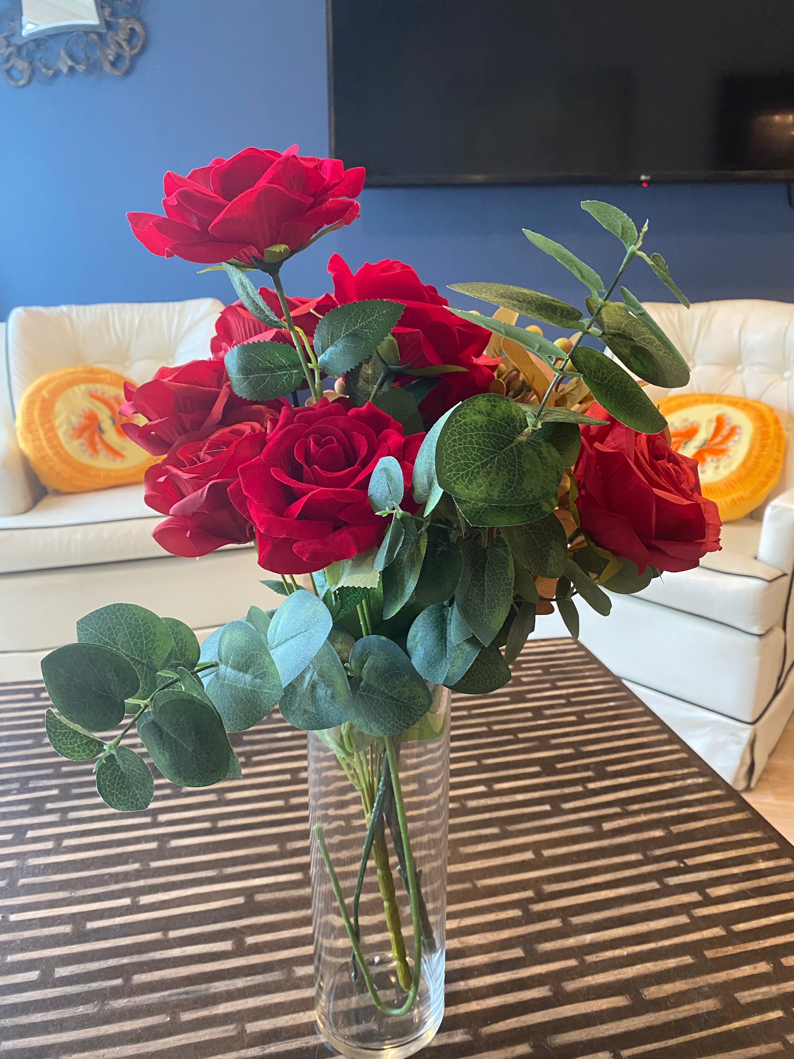 Red Realistic Roses Arrangment